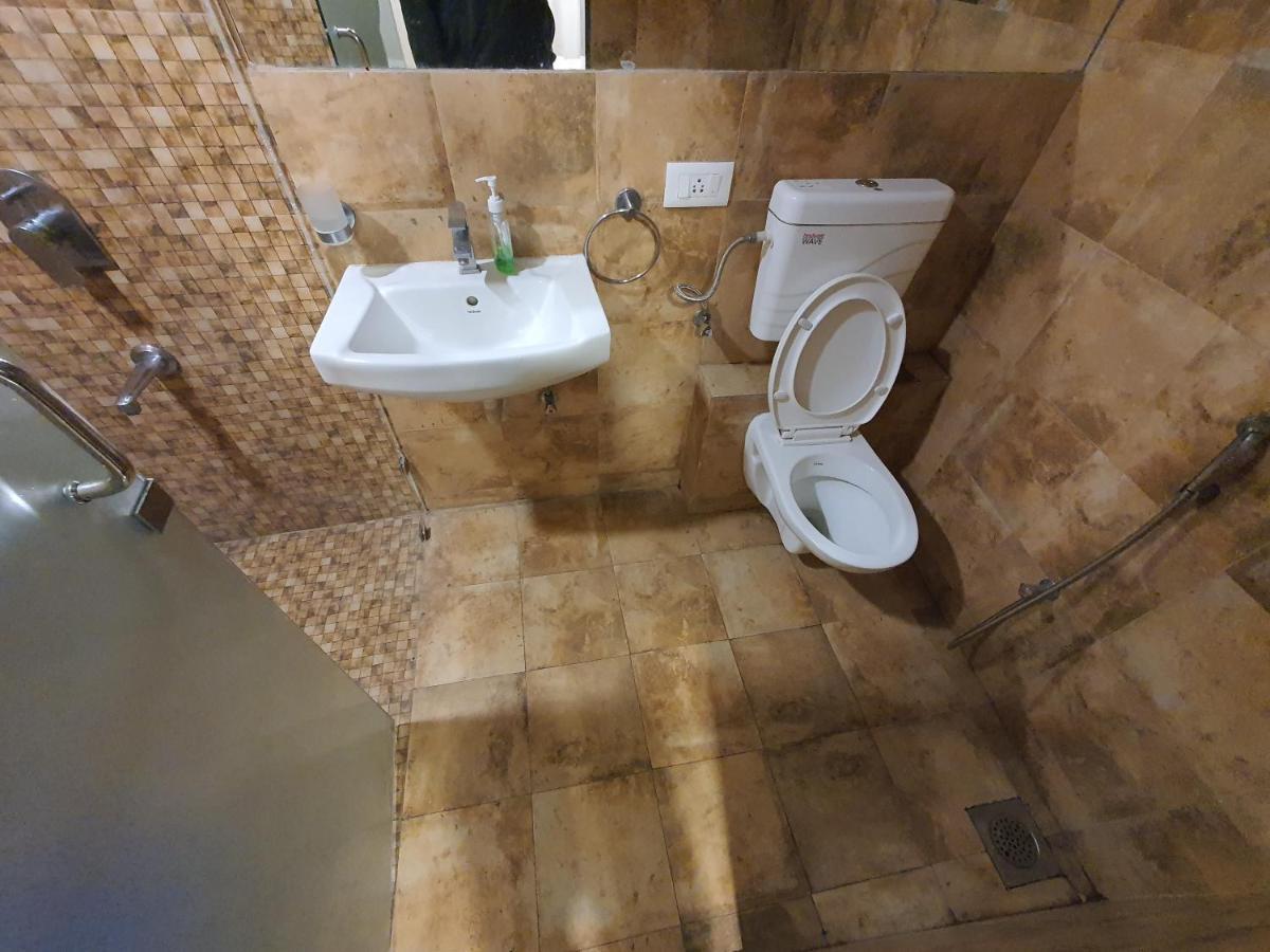 P C Homes At Belliza Near Airport Surat Zewnętrze zdjęcie